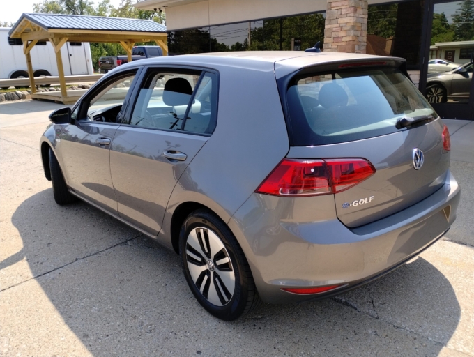 16eGolf (4)