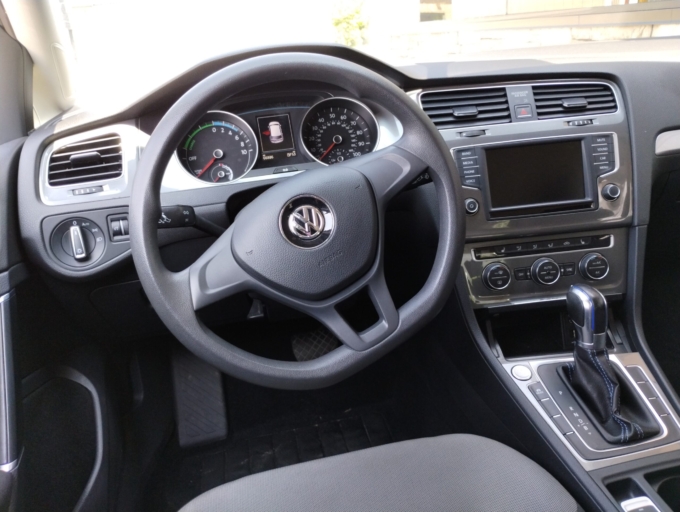 16eGolf (5)